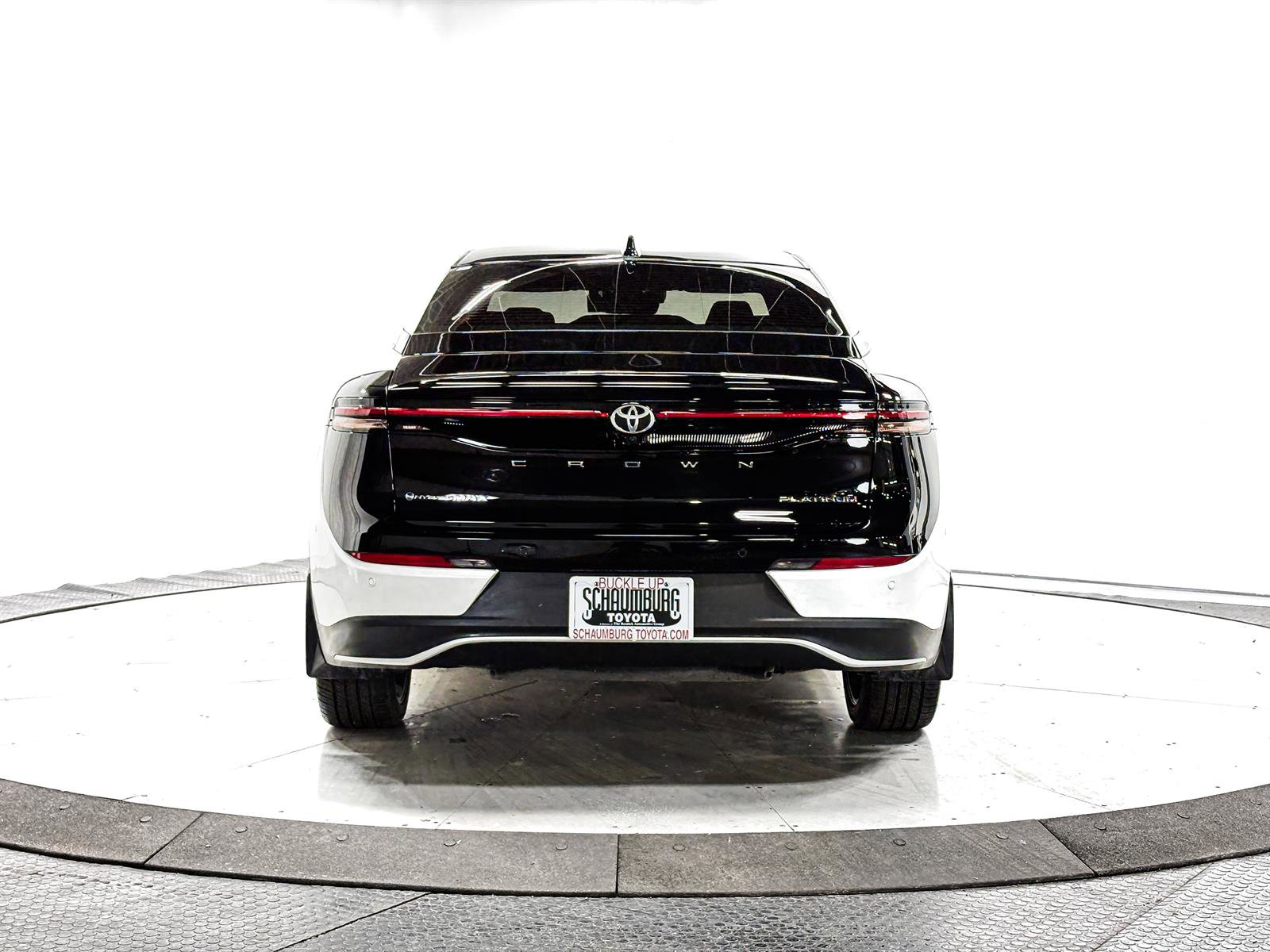 Certified 2025 Toyota Crown Platinum image 10