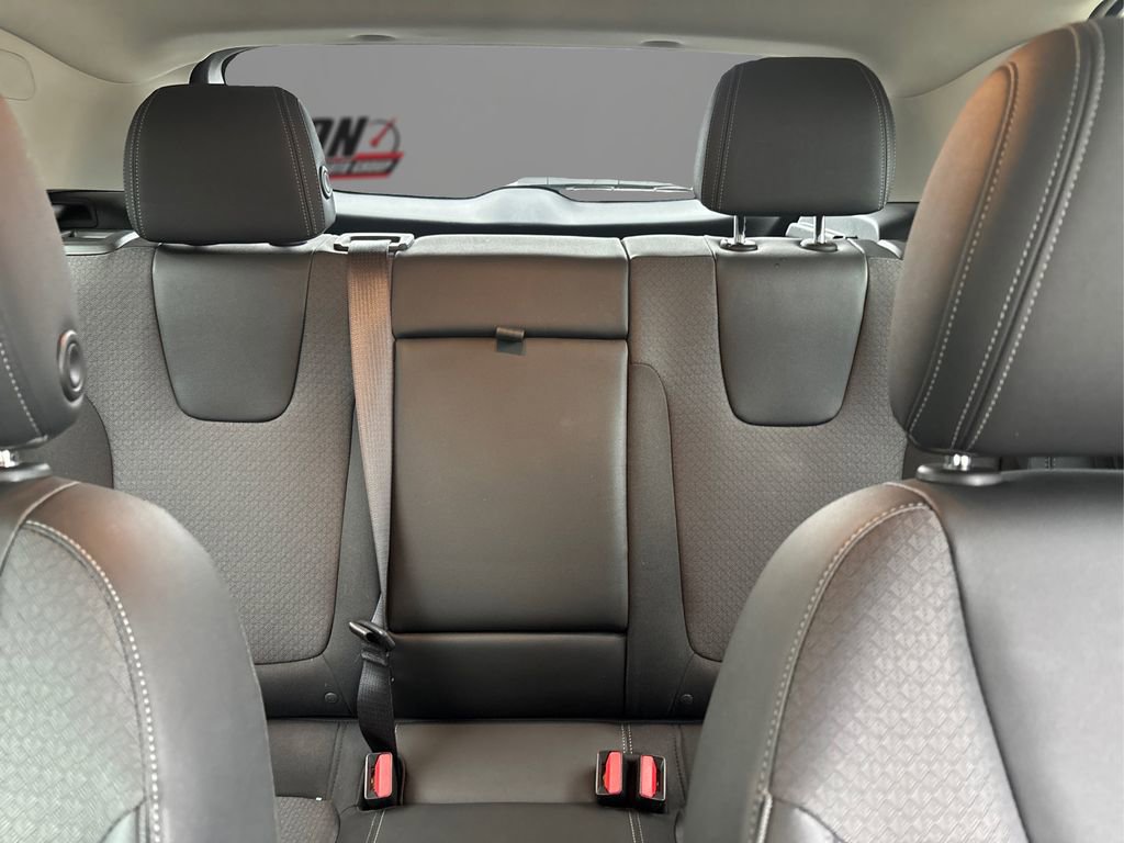 Used 2023 Buick Encore GX Select w/ Sport Touring Package image 19