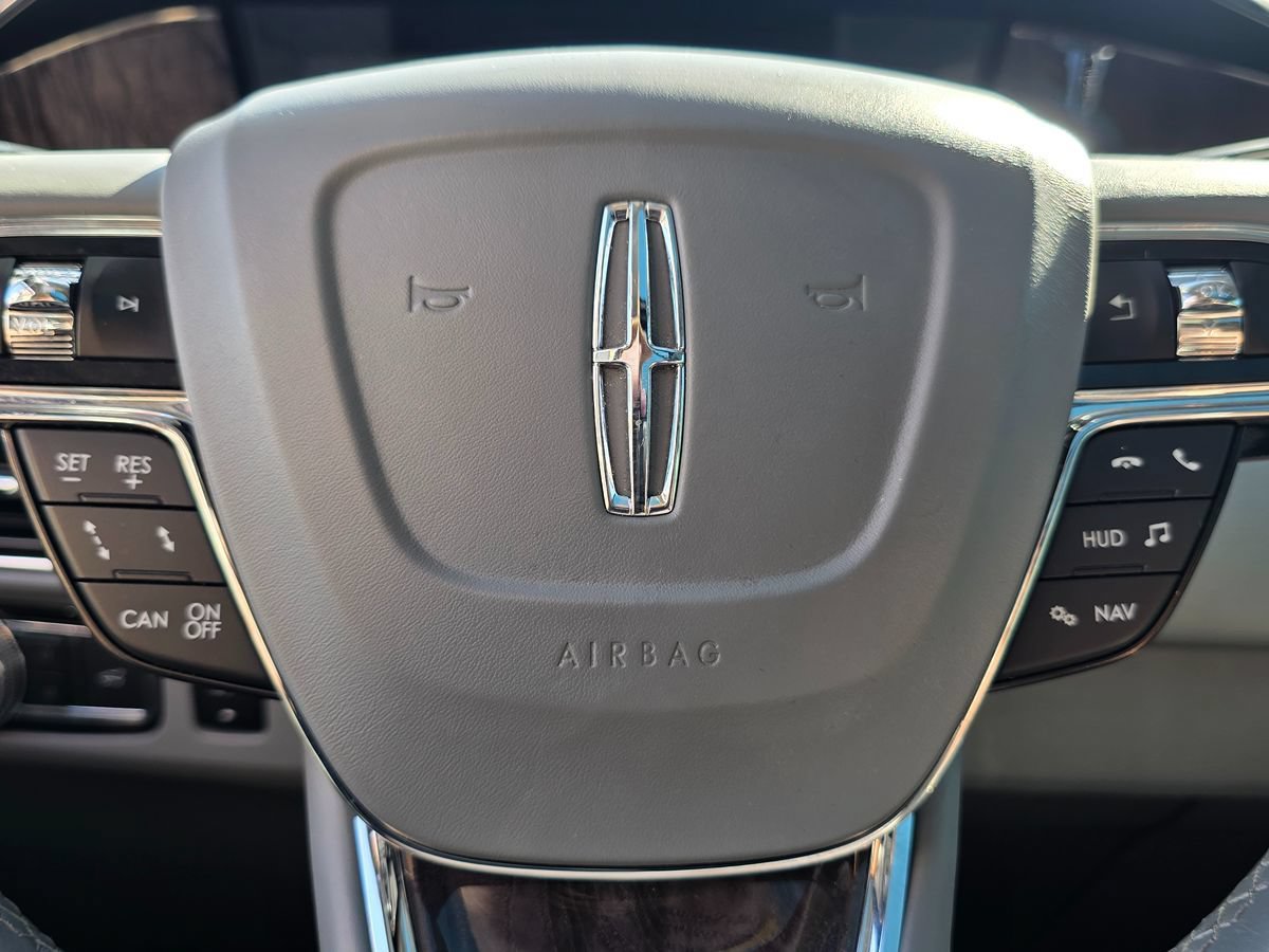 Used 2018 Lincoln Navigator L Select w/ Technology Package RWD image 39