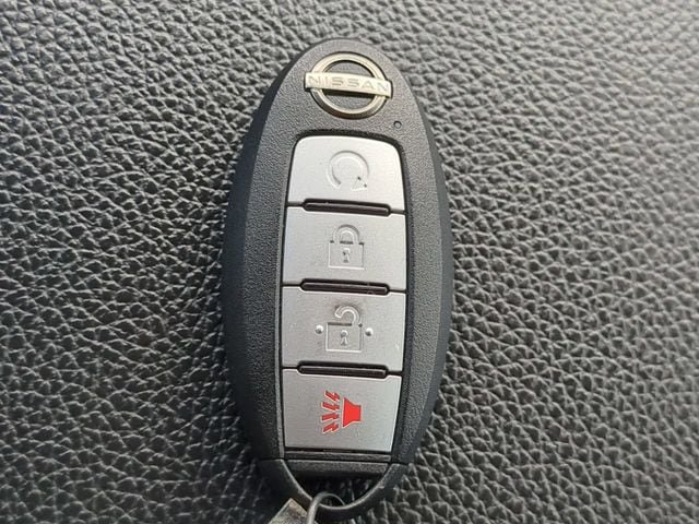Used 2023 Nissan Titan SV w/ SV Convenience Package RWD image 26