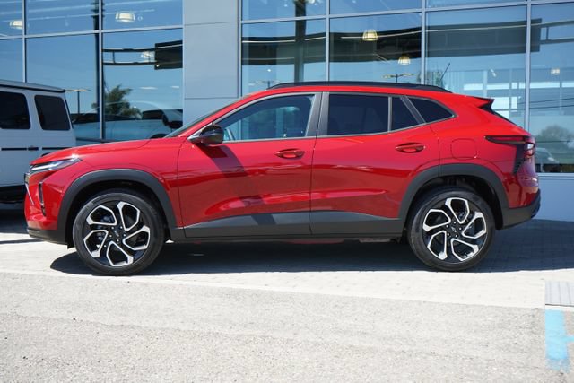 New 2026 Chevrolet Trax RS w/ Driver Confidence Package FWD image 5