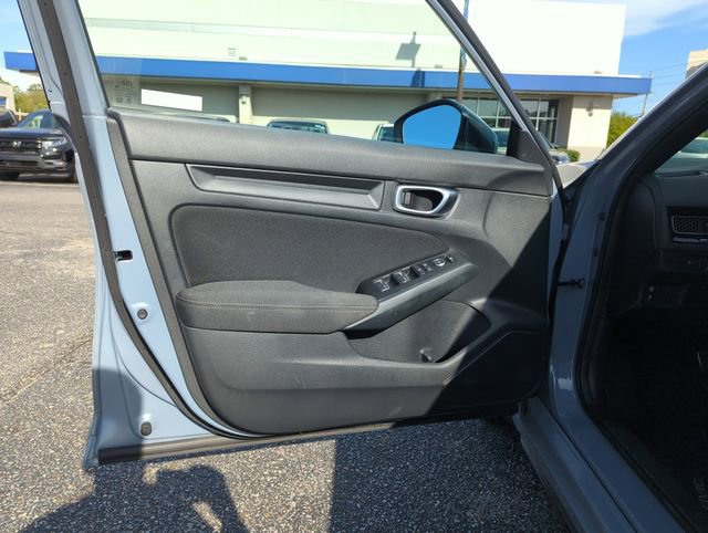 Used 2023 Honda Civic Sport image 17