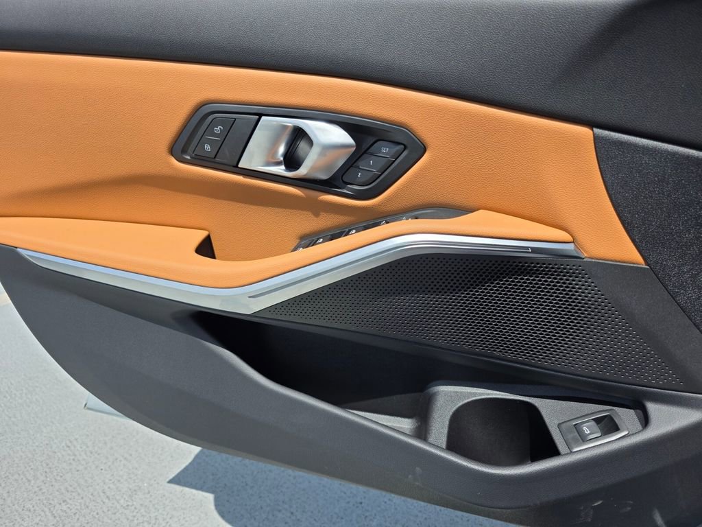 New 2026 BMW 330i Sedan w/ M Sport Package image 16