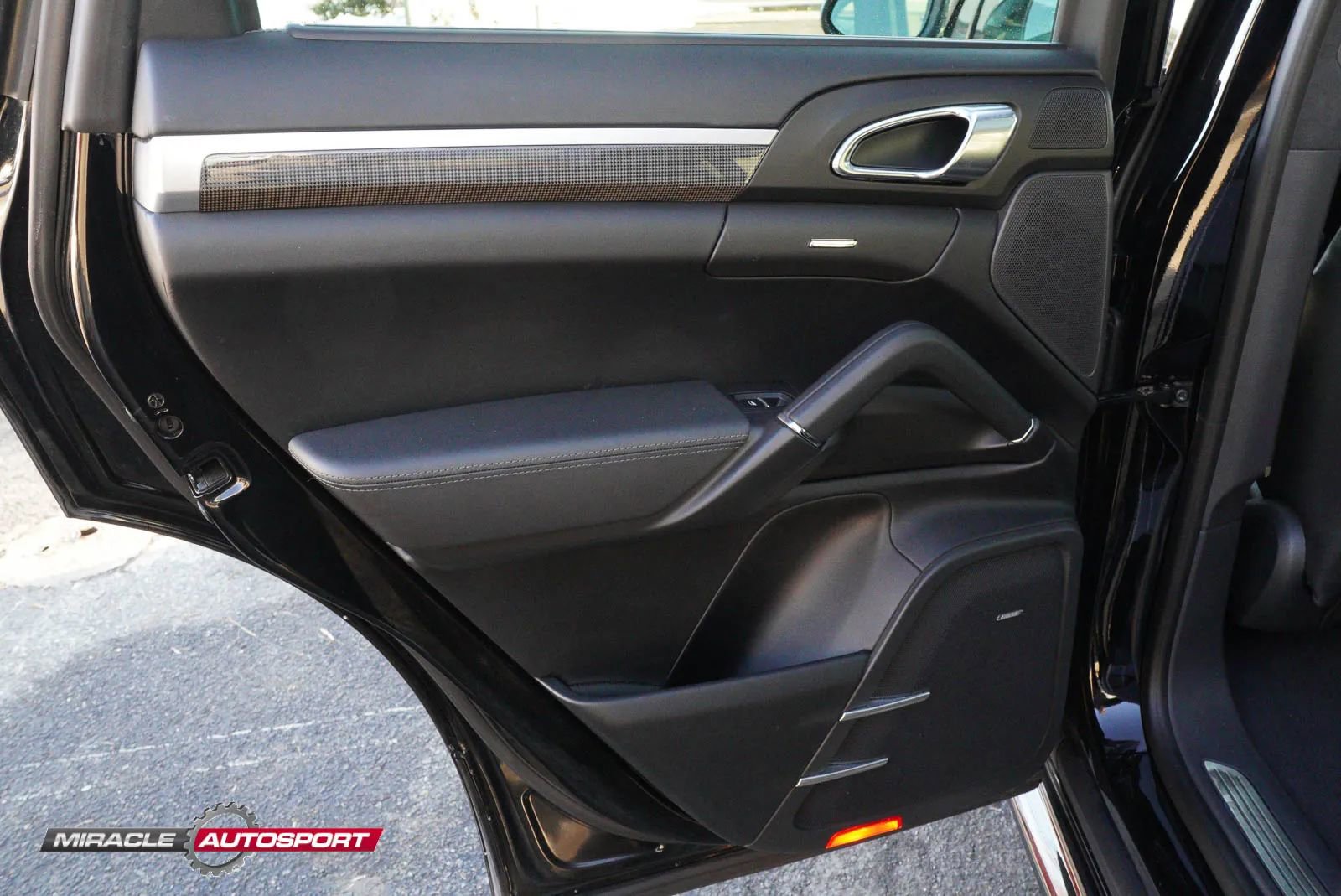 Used 2014 Porsche Cayenne Turbo image 22