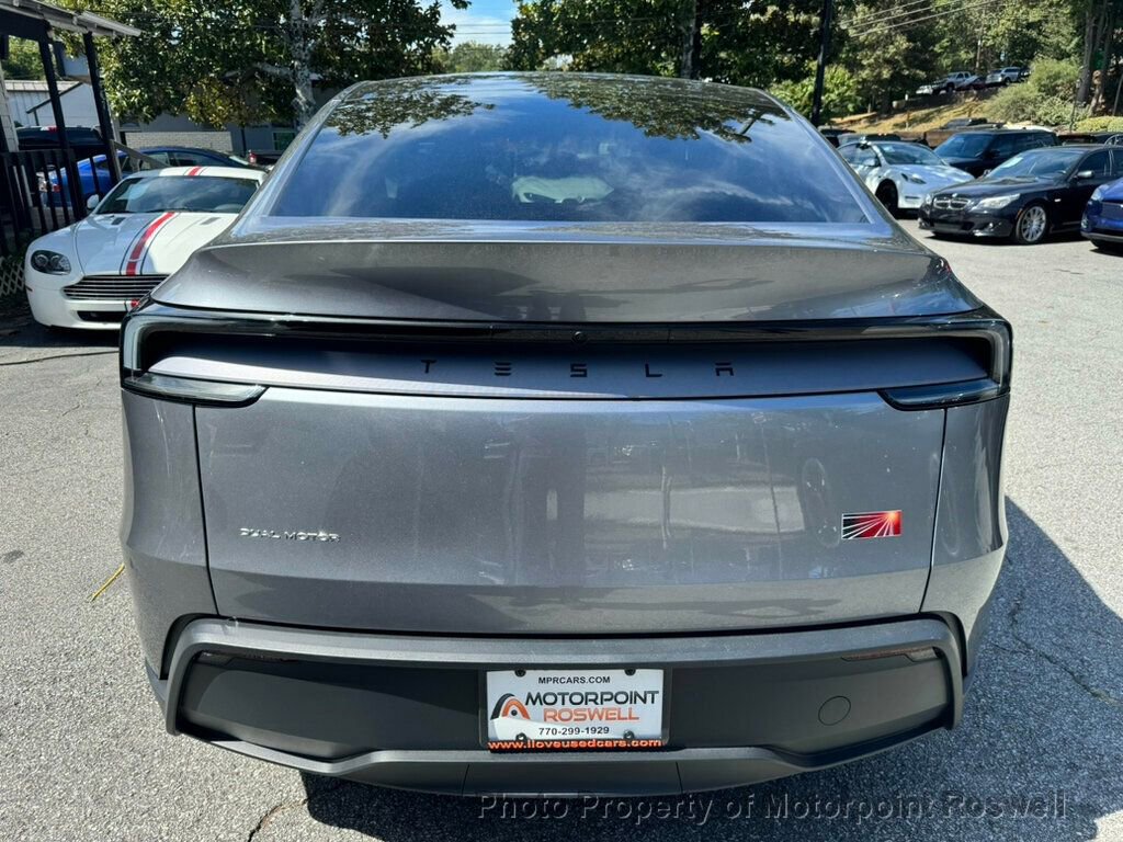 Used 2026 Tesla Model Y Long Range image 4