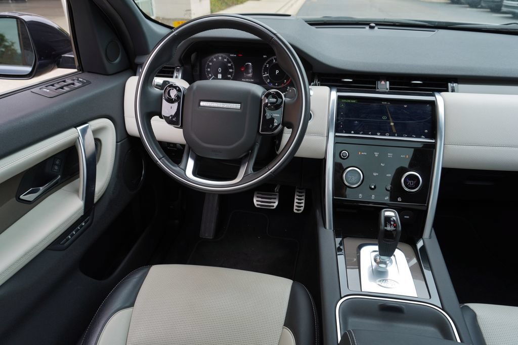 Used 2020 Land Rover Discovery Sport SE R-Dynamic AWD/4WD image 14