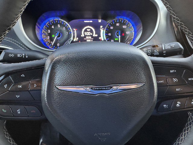 Used 2024 Chrysler Pacifica Touring image 20