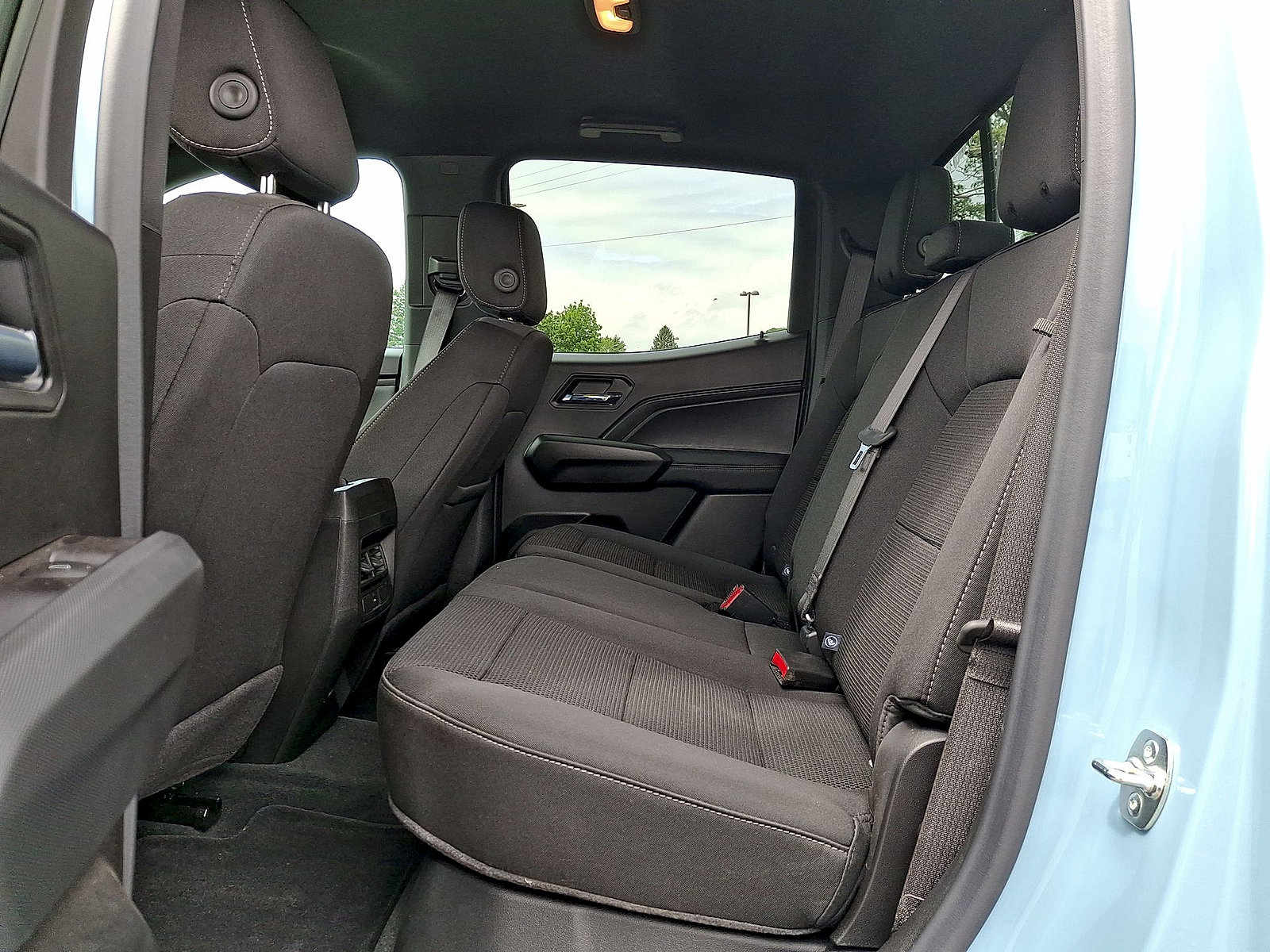 Used 2026 Chevrolet Colorado LT RWD image 19