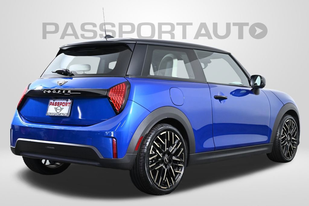 Certified 2025 MINI Cooper 2-Door Hardtop image 10