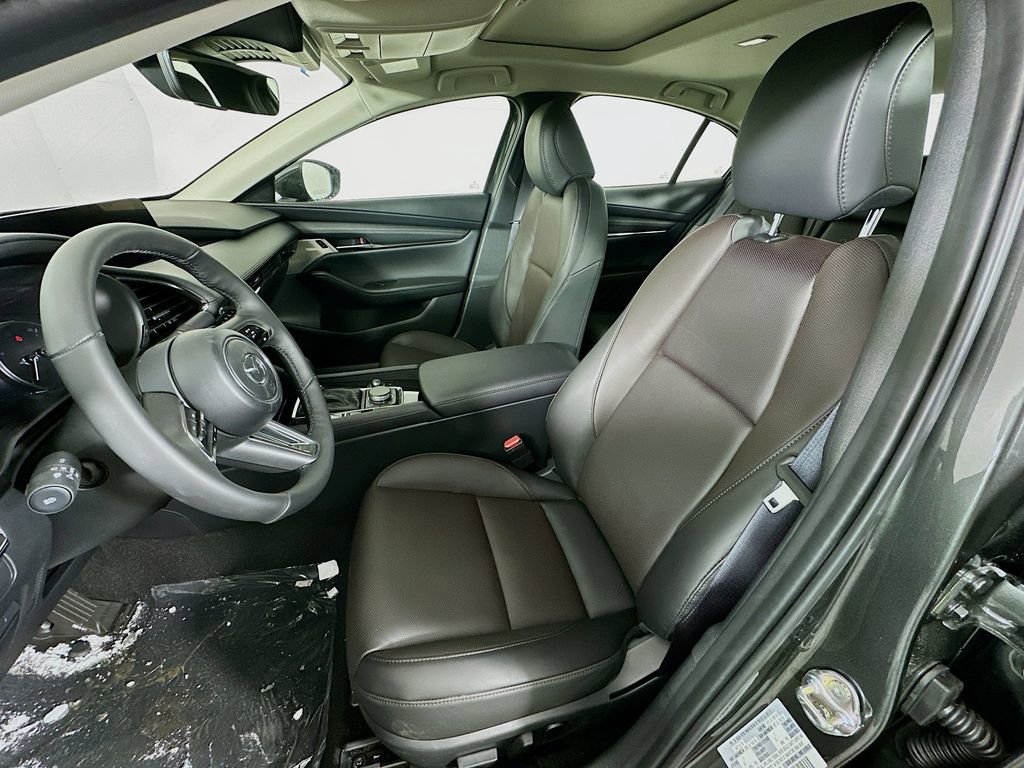 New 2025 MAZDA MAZDA3 2.5 Turbo Sedan w/Premium Plus image 28