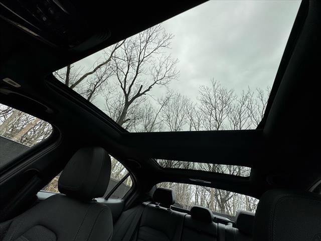 New 2025 Alfa Romeo Giulia AWD w/ Veloce Package AWD image 39