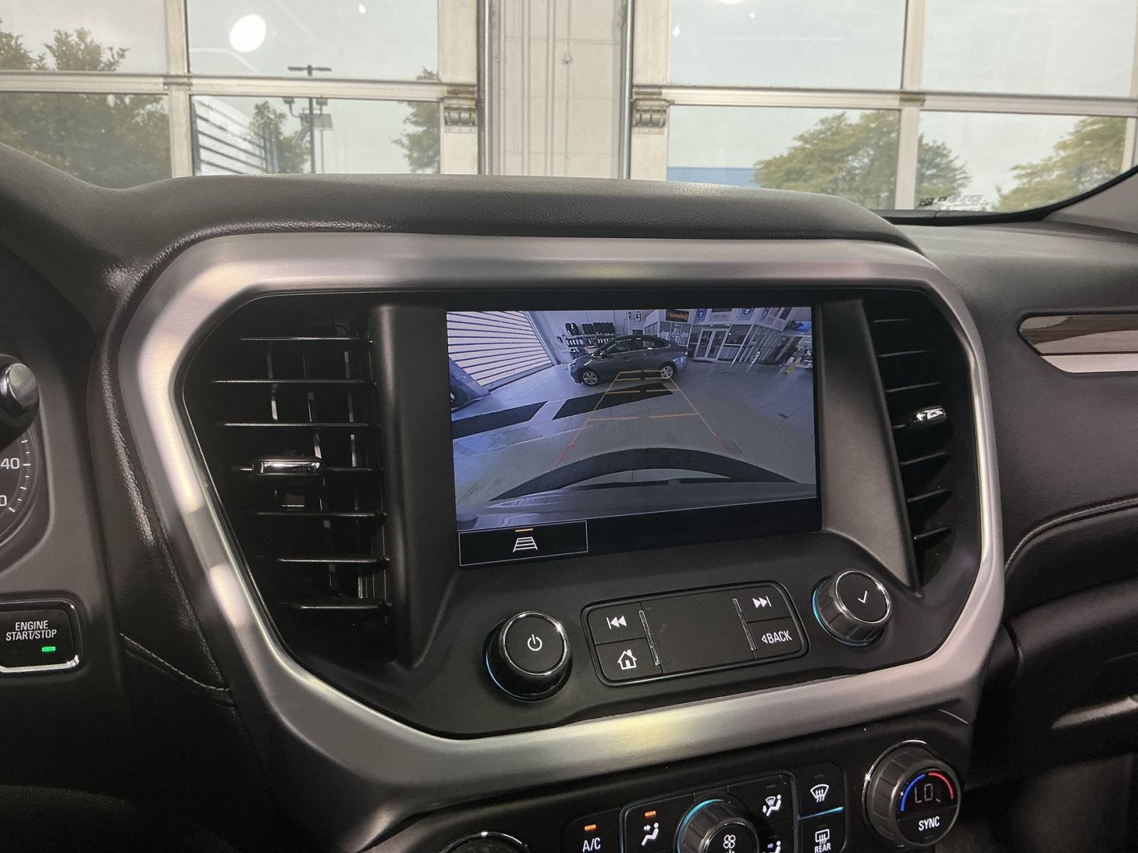 Used 2022 GMC Acadia SLE w/ Driver Convenience Package AWD/4WD image 20