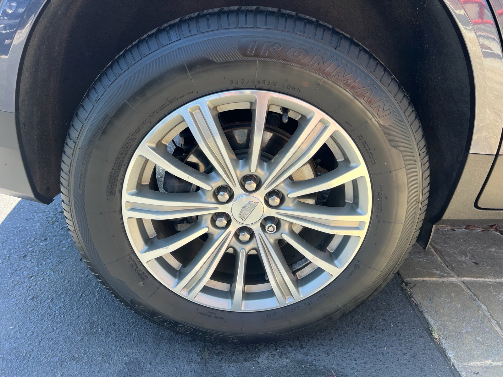 Used 2018 Cadillac XT5 Luxury w/ Driver Awareness Package AWD/4WD image 12