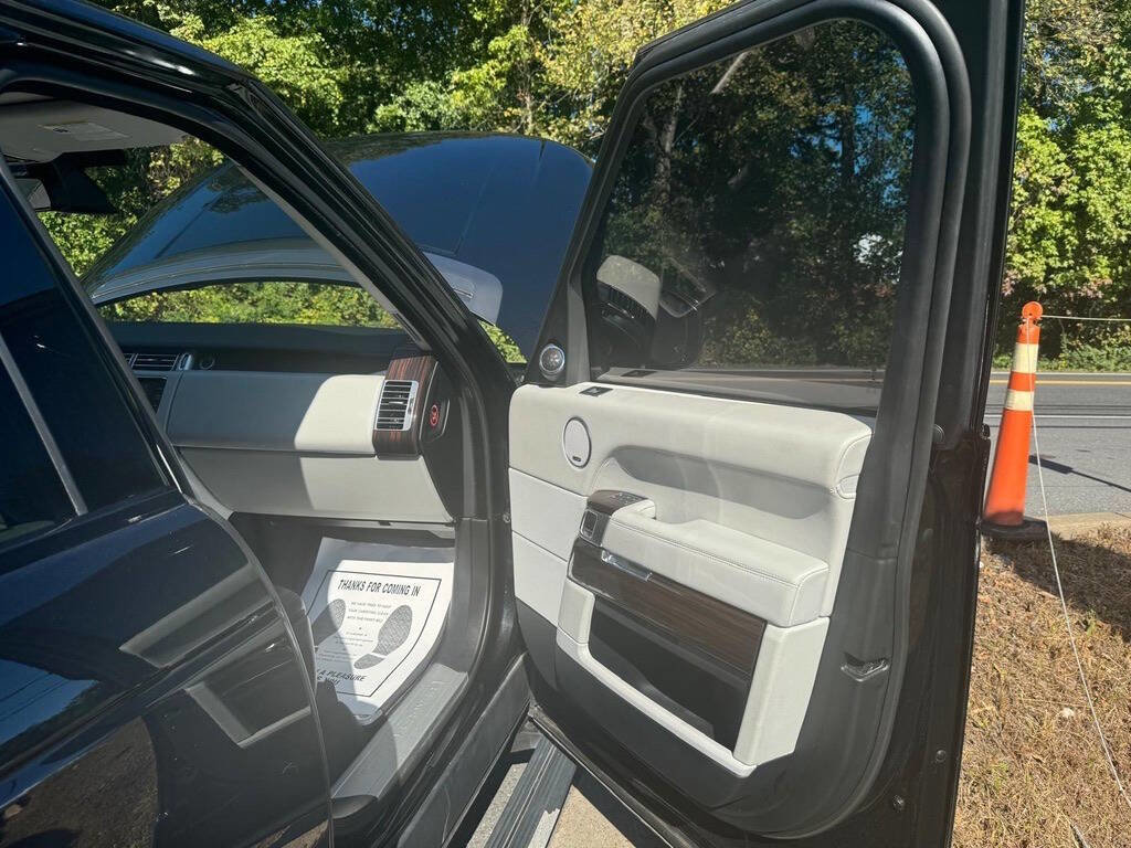 Used 2015 Land Rover Range Rover Supercharged image 29