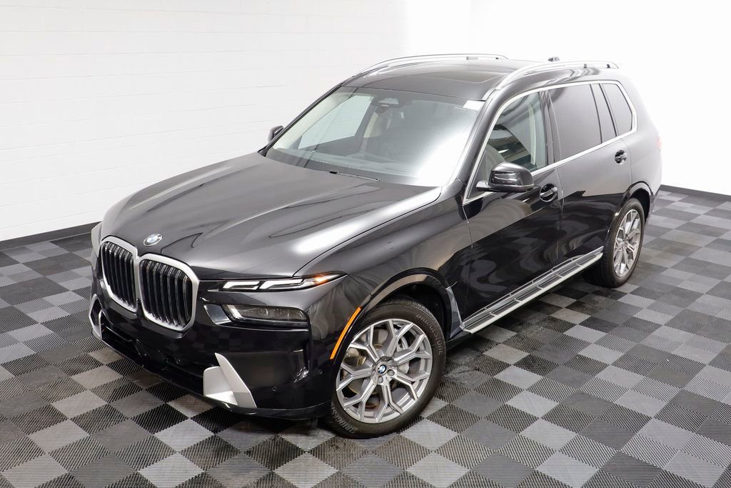 Used 2025 BMW X7 xDrive40i image 2