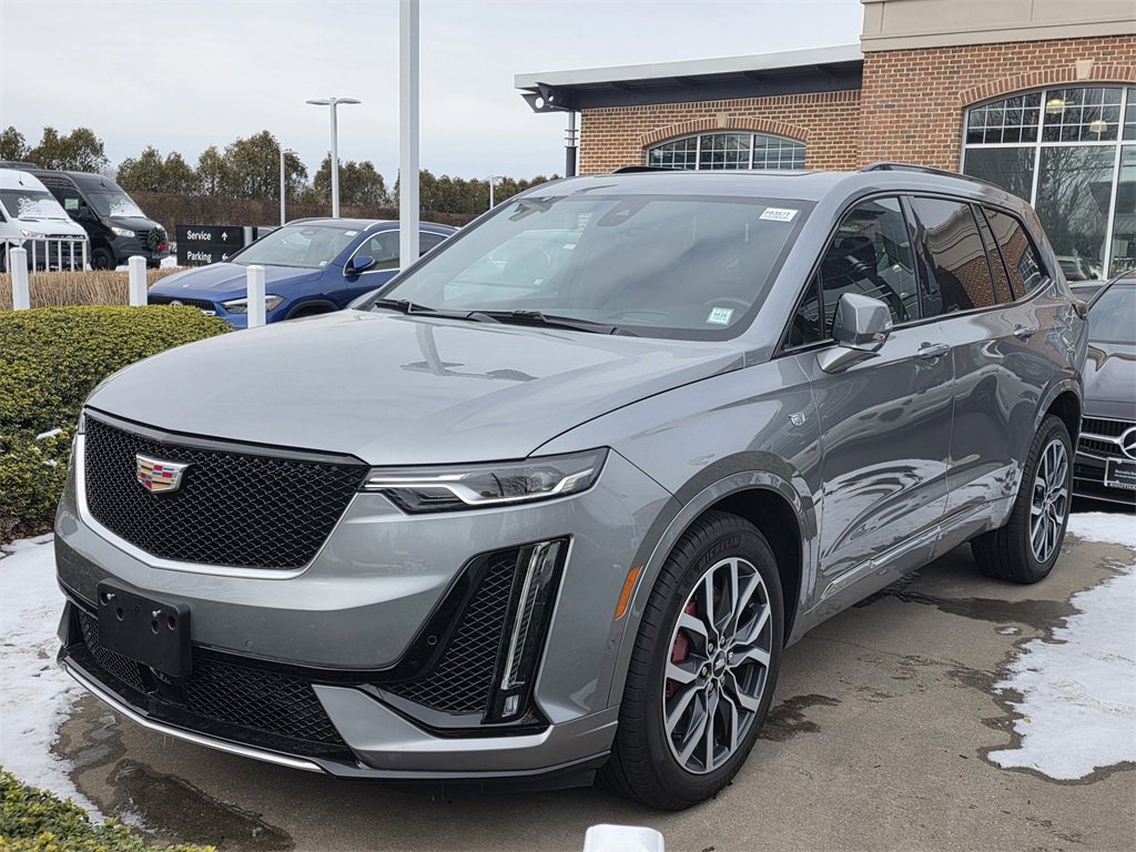 Used 2023 Cadillac XT6 Sport w/ Technology Package image 1