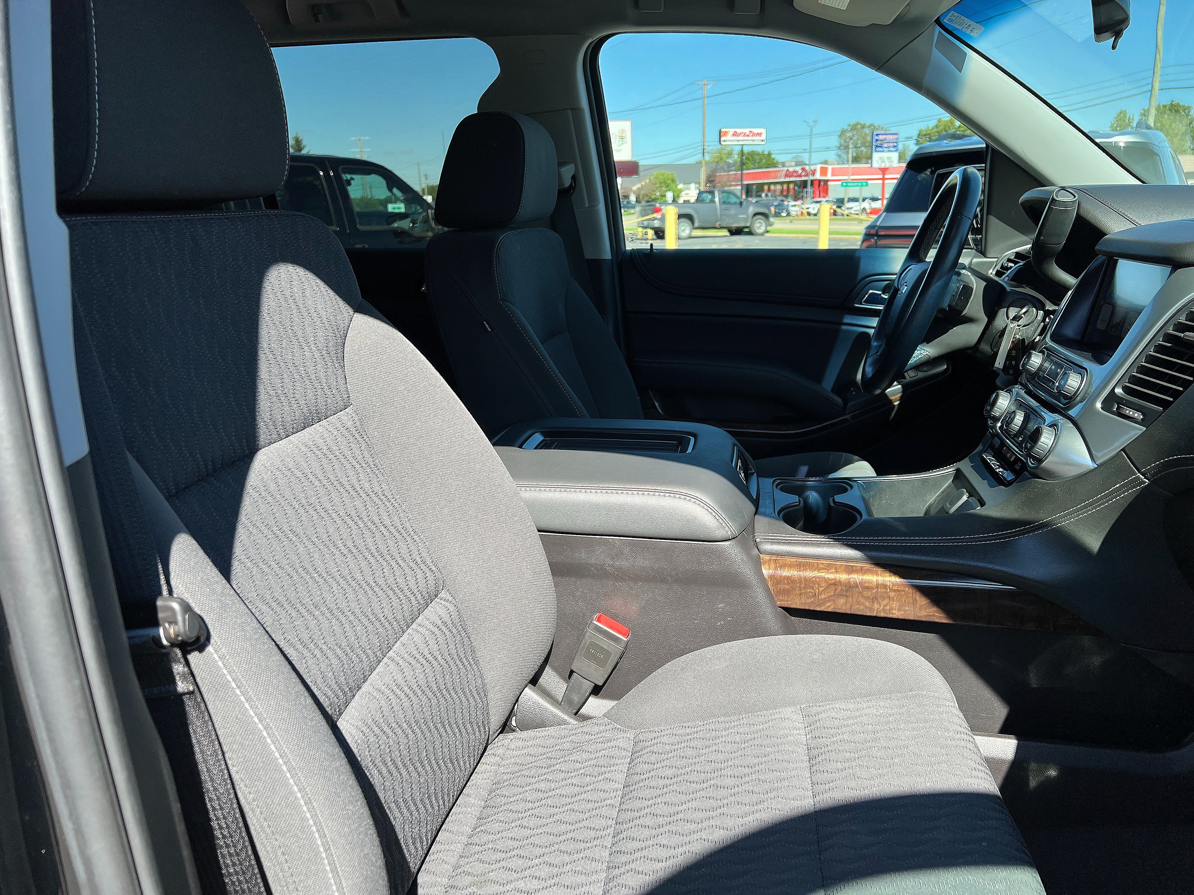Used 2019 Chevrolet Tahoe LS AWD/4WD image 28