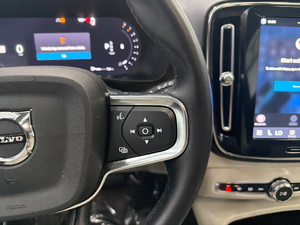 Used 2023 Volvo XC40 B5 Ultimate AWD/4WD image 27