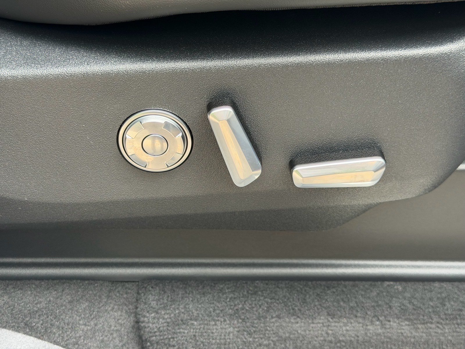New 2027 Lincoln Navigator L Black Label AWD/4WD image 13