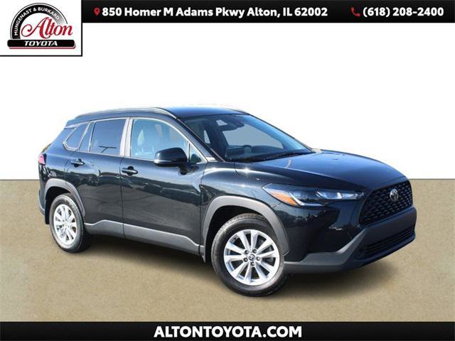 Certified 2022 Toyota Corolla Cross LE image 1