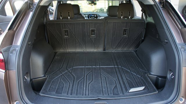 Used 2019 Chevrolet Blazer LT image 16