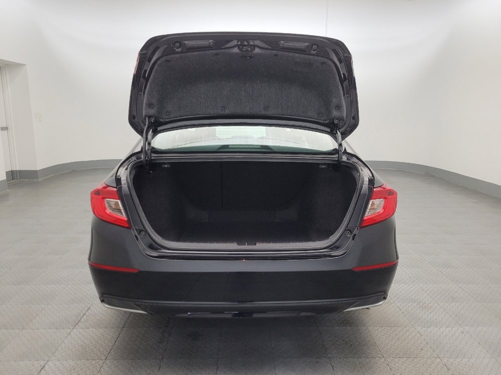 Used 2018 Honda Accord EX image 29