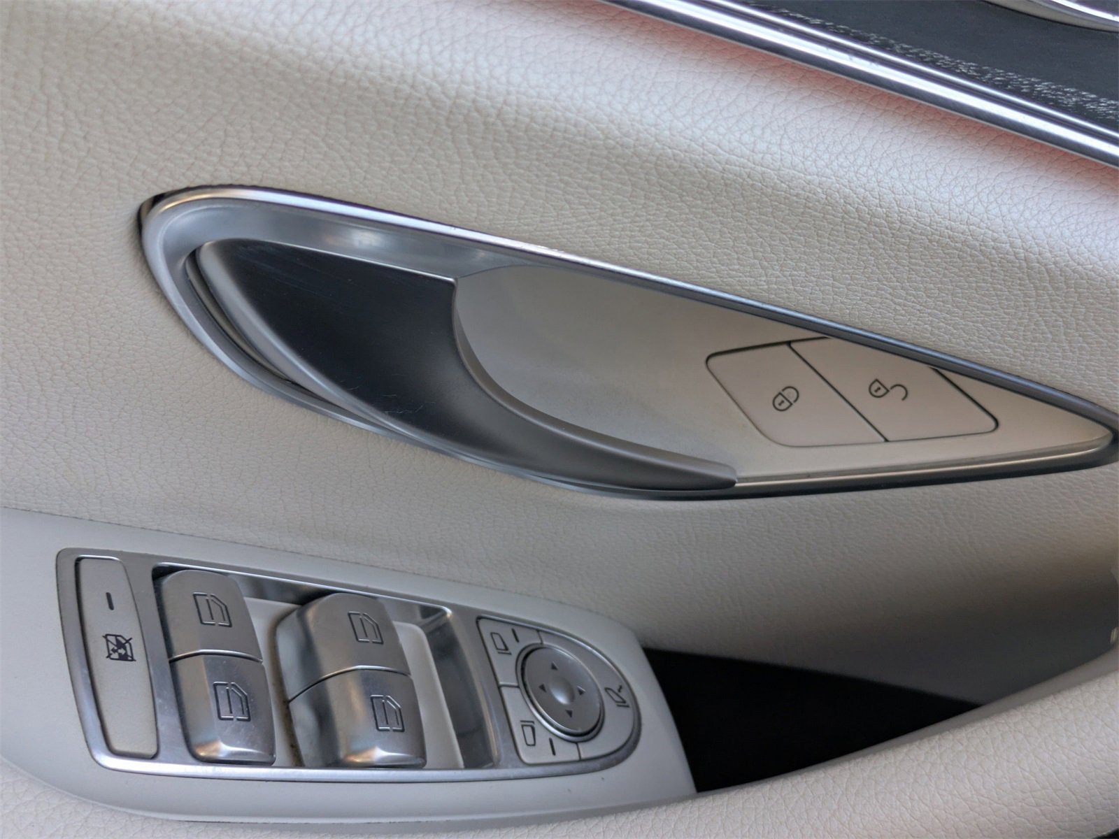 Used 2021 Mercedes-Benz E 350 Sedan w/ Premium Package image 27