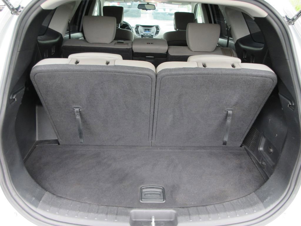 Used 2015 Hyundai Santa Fe GLS image 12