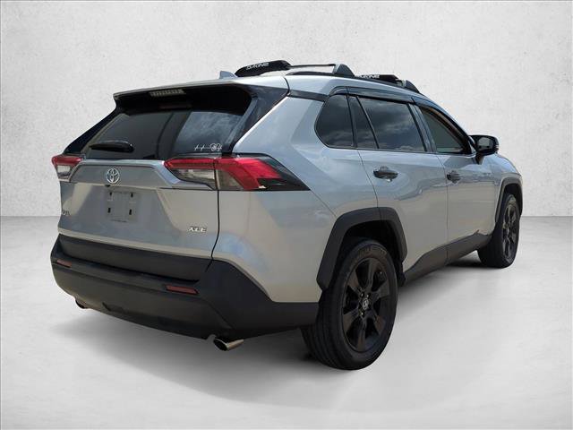 Used 2020 Toyota RAV4 XLE w/ Convenience Package FWD image 5