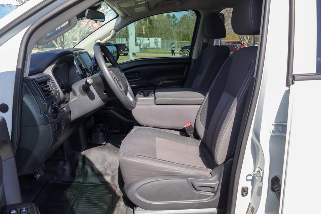 Used 2022 Nissan Titan S w/ S Utility Package image 7