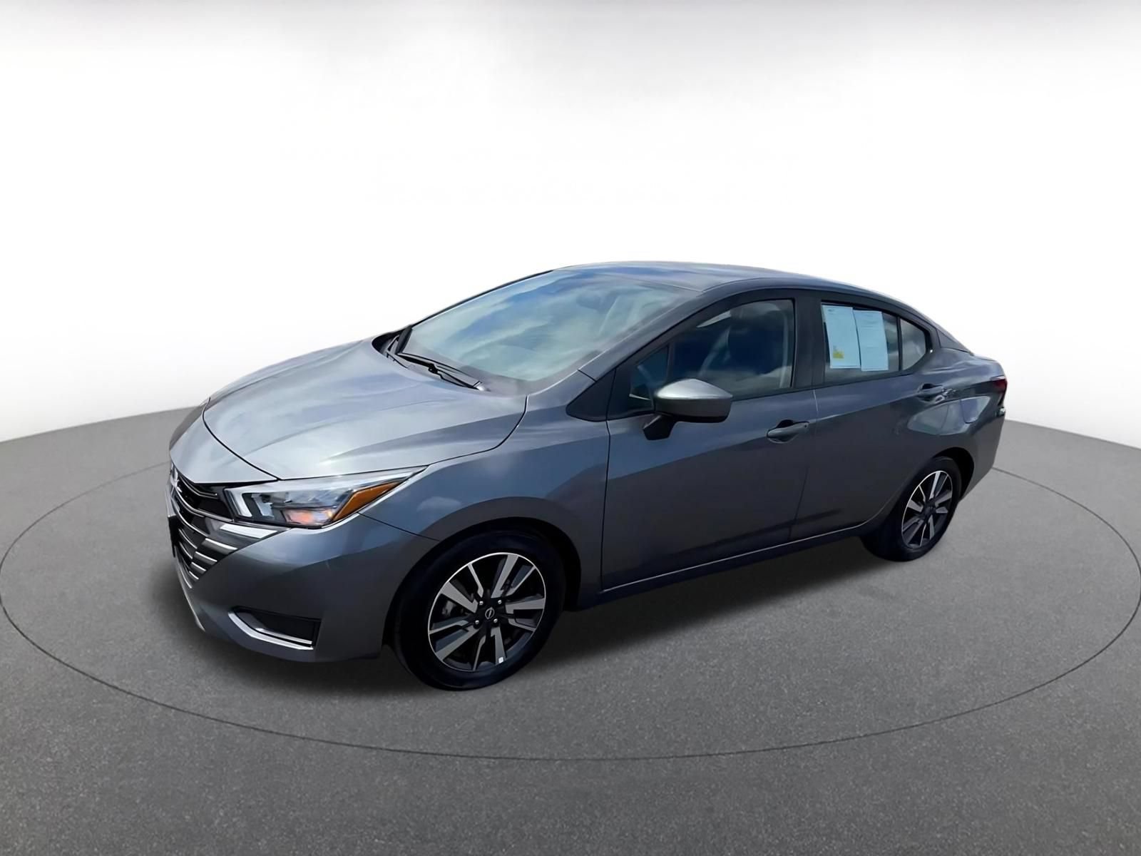 Used 2025 Nissan Versa SV FWD image 8