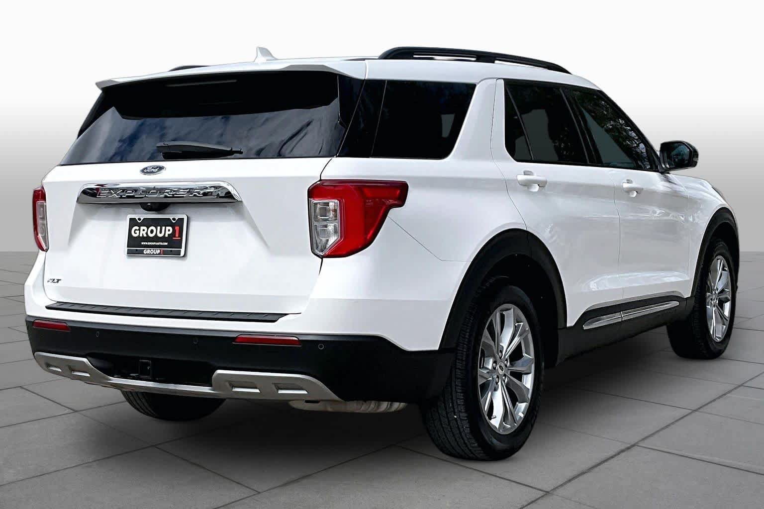 Certified 2024 Ford Explorer XLT w/ Equipment Group 202A RWD image 12