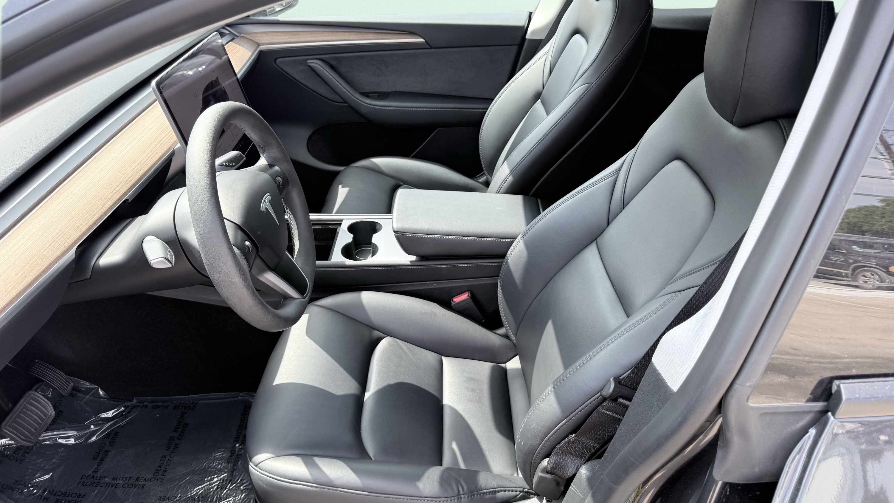 Used 2024 Tesla Model Y Long Range RWD image 23
