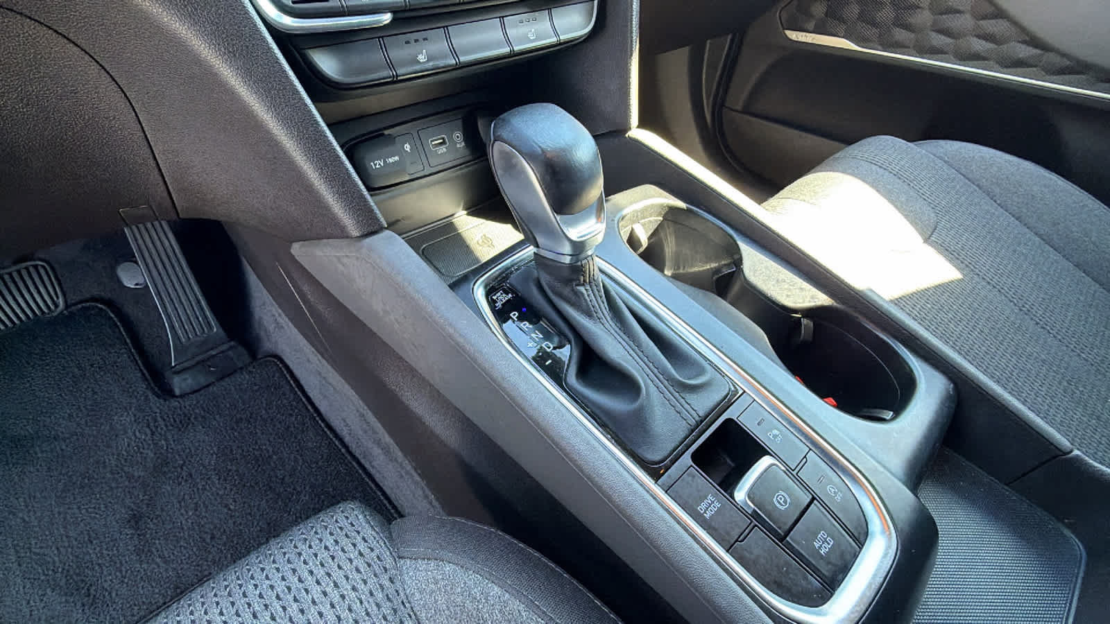 Used 2020 Hyundai Santa Fe SEL w/ Convenience Package FWD image 13