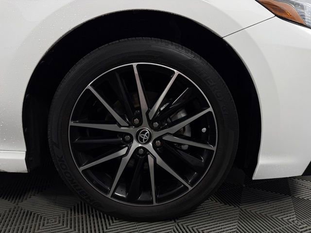 Used 2024 Toyota Camry SE w/ Convenience Package image 11