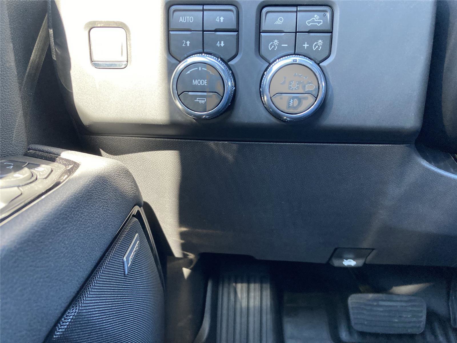 New 2026 GMC Sierra 1500 AT4 w/ AT4 Premium Package image 28