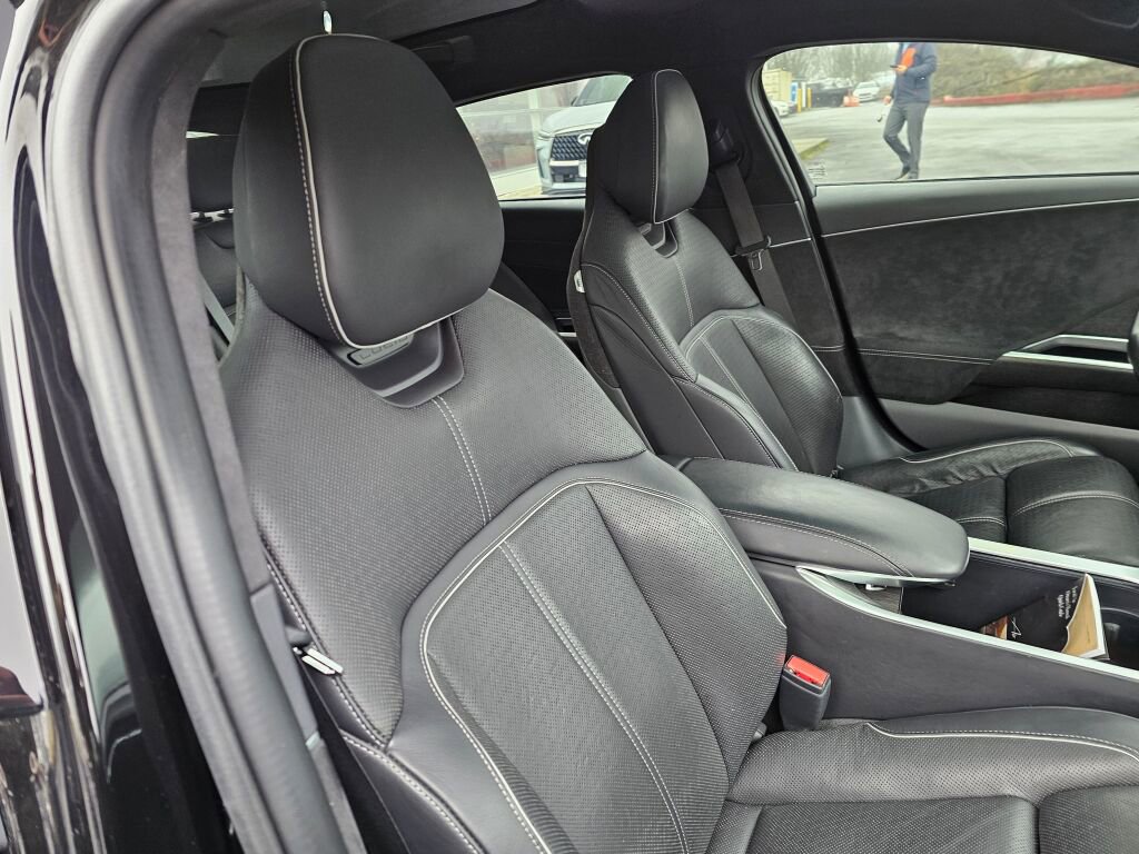 Used 2022 Lucid Air Grand Touring image 12