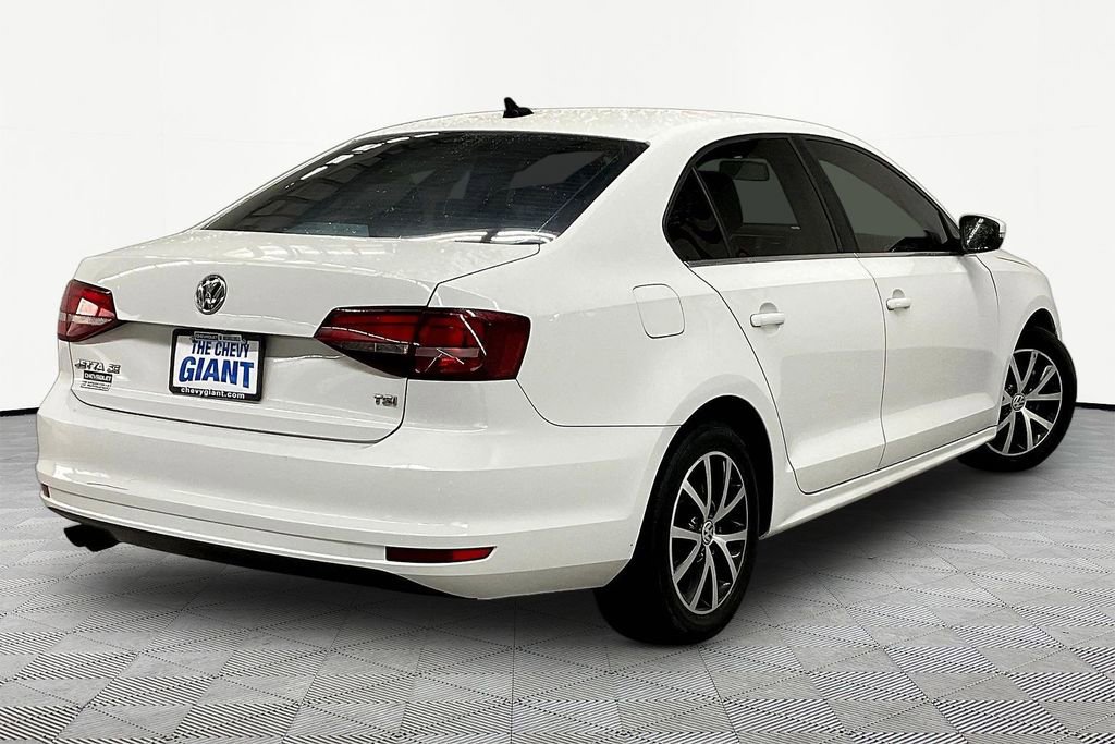 Used 2017 Volkswagen Jetta SE image 7