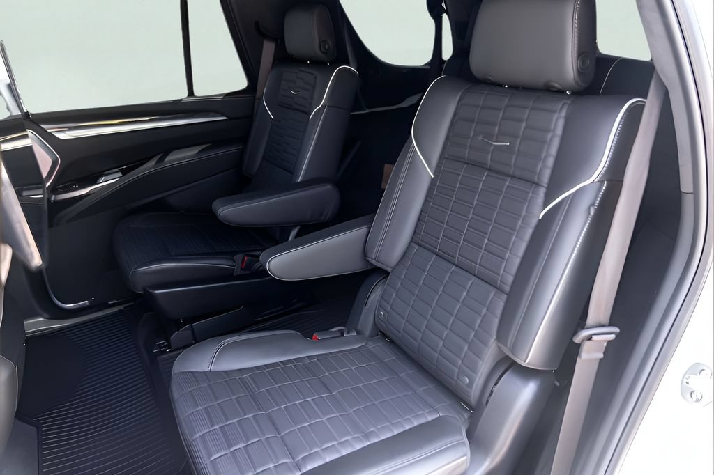 Used 2025 Cadillac Escalade V AWD/4WD image 25
