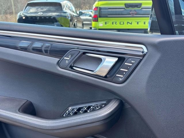 Used 2022 Porsche Macan Base image 20