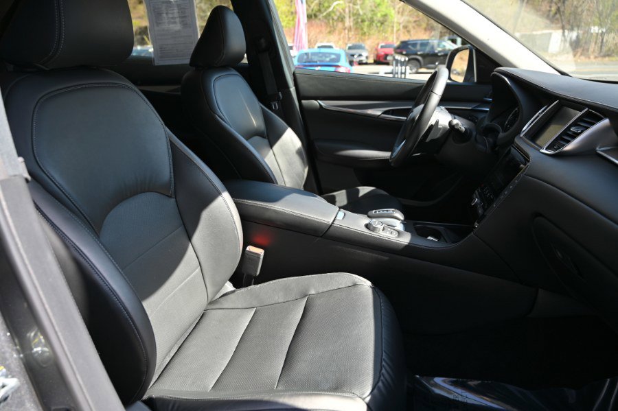 Used 2023 INFINITI QX50 Luxe AWD/4WD image 22