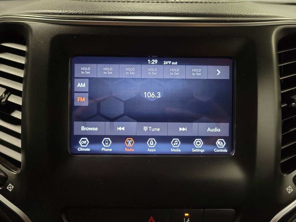 Used 2021 Jeep Cherokee Latitude image 18