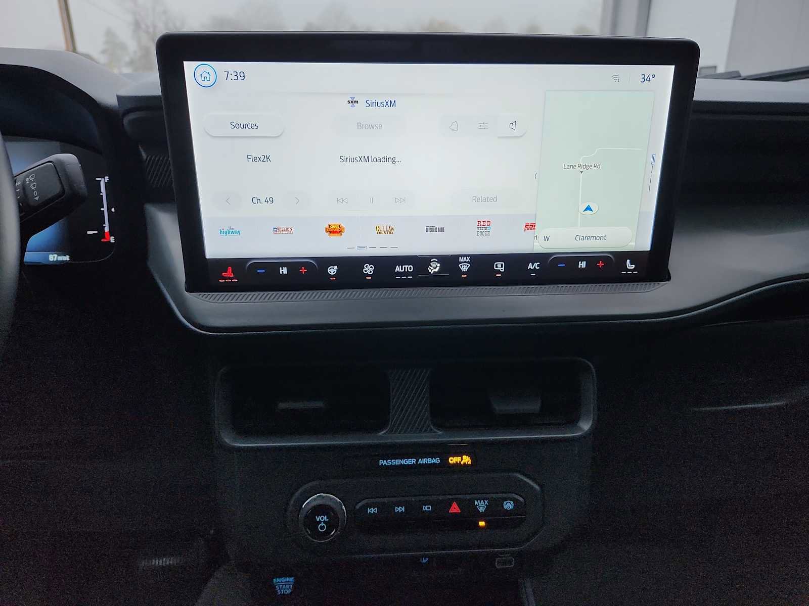 Used 2025 Ford Maverick Lariat w/ Black Appearance Package image 13