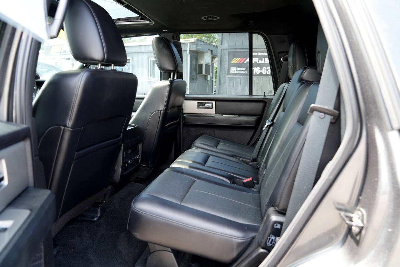 Used 2017 Ford Expedition XLT w/ Equipment Group 202A image 18