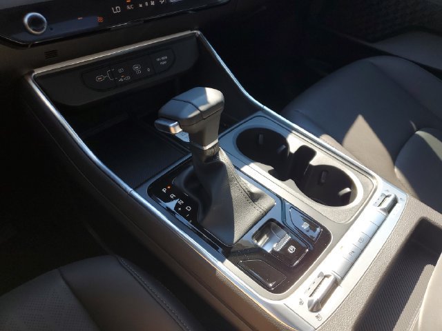 New 2027 Kia Carnival SX w/ Dark Edition Package FWD image 34