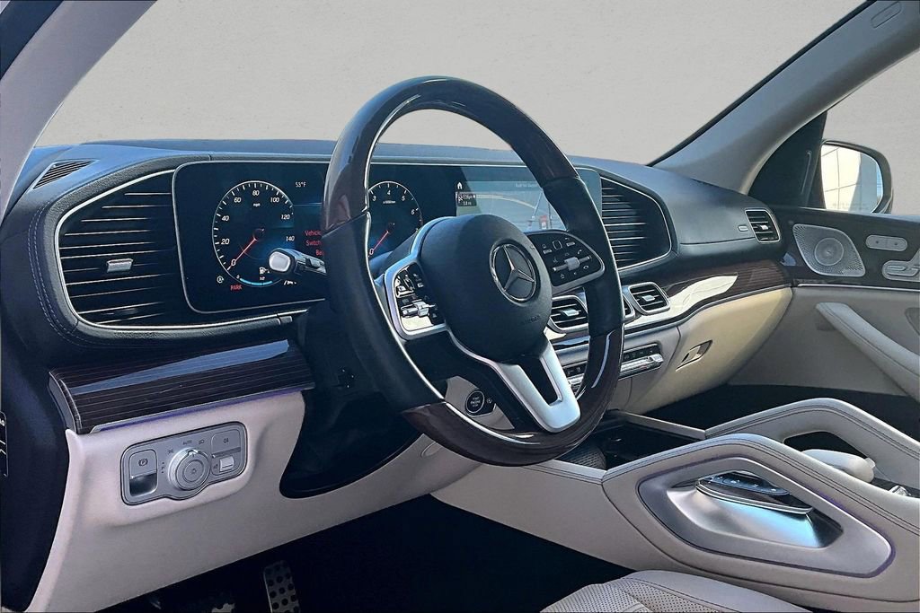 Used 2021 Mercedes-Benz GLS 580 4MATIC image 17