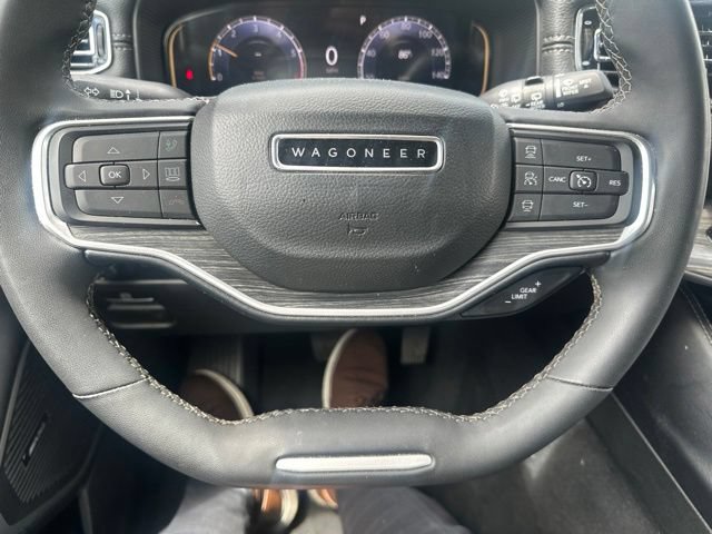 Used 2024 Jeep Wagoneer L Series II w/ Flexible Seating Group AWD/4WD image 22