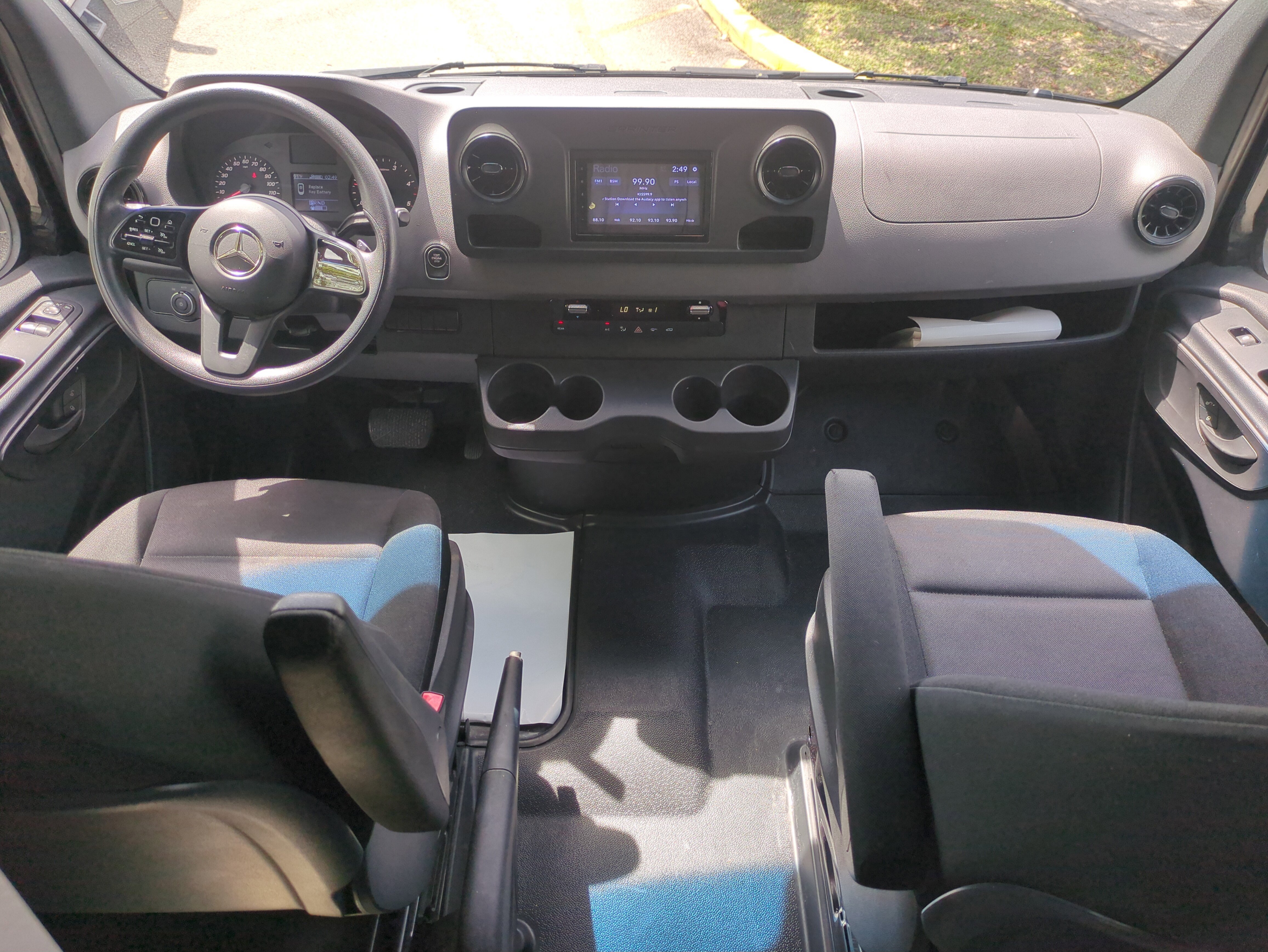 Used 2022 Mercedes-Benz Sprinter 2500 image 15