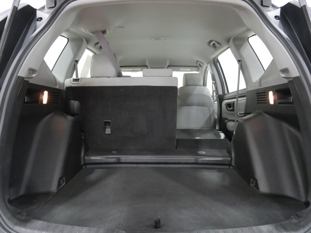 Used 2020 Honda CR-V LX image 25