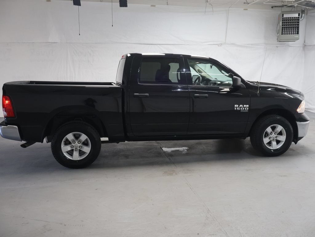 Used 2022 RAM 1500 Classic SLT AWD/4WD image 8